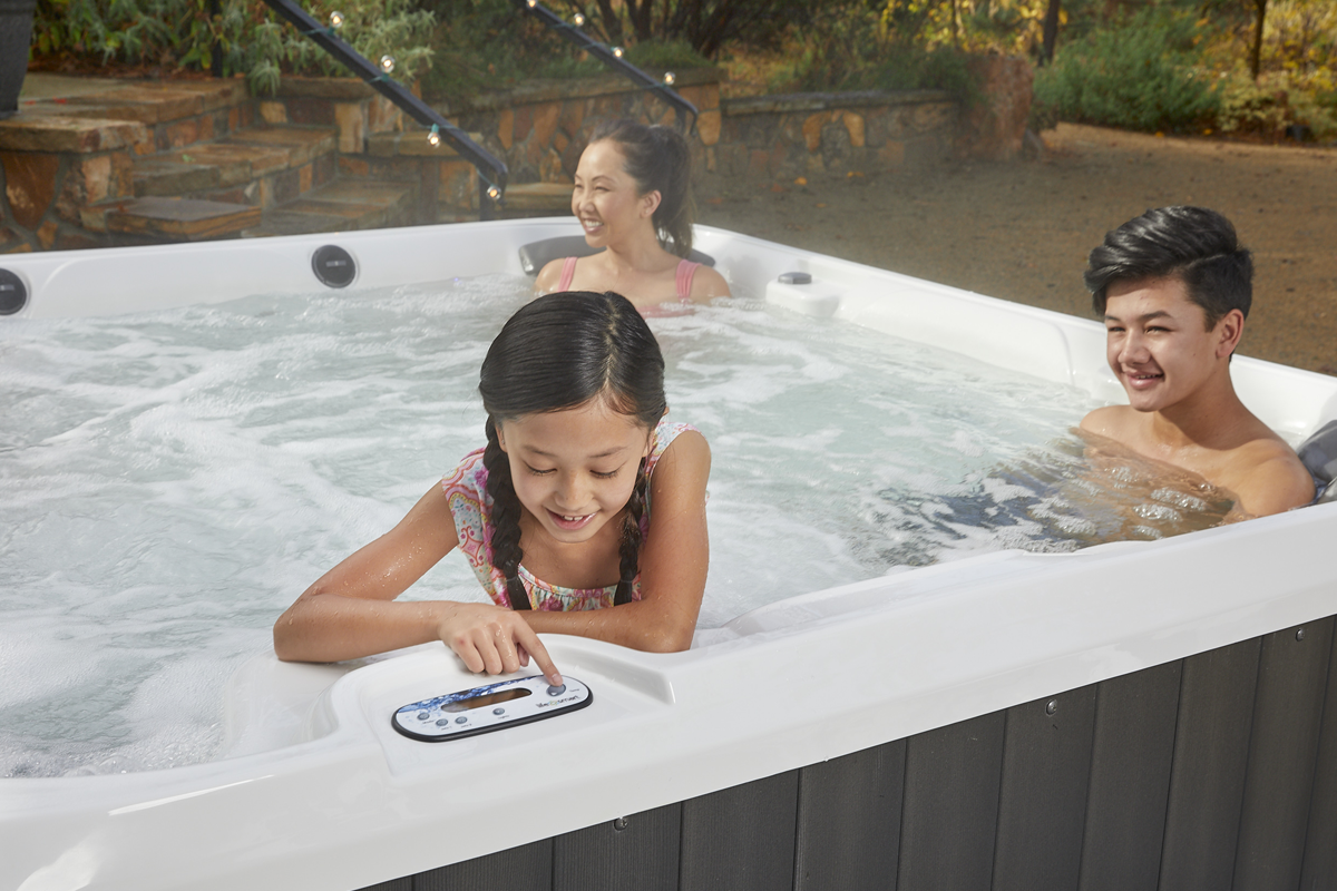 LifeSmart Carino Alpine White Charcoal Hot Tub