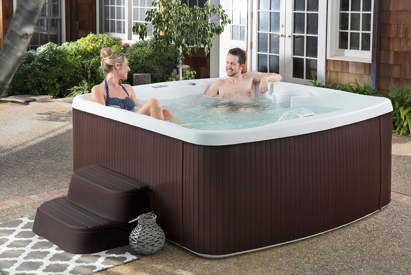 7 Reasons to Invest in a Plug & Play Hot Tub Today